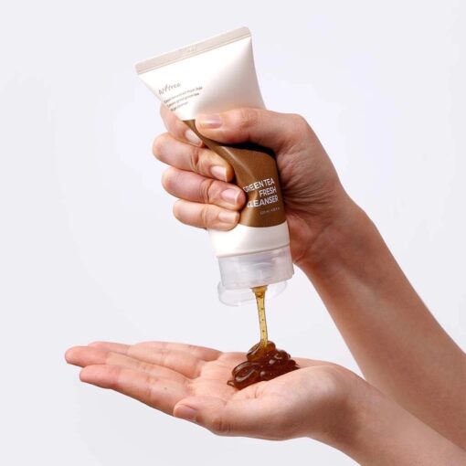 Sữa rửa mặt Isntree Green Tea Fresh Cleanser